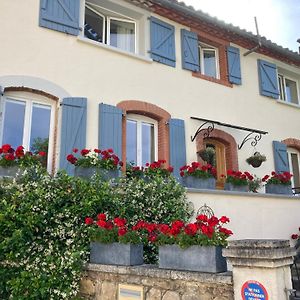 Varen Quiet Double Ensuite Room, Own Entrance Exterior photo