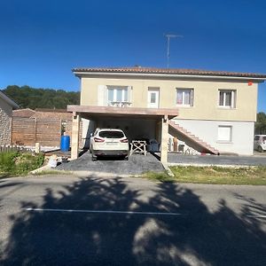 דירות Villefranche-du-Queyran Location Chambre Exterior photo