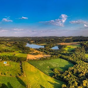 לינה וארוחת בוקר Lacam-dʼOurcet Domaine Les Teuilleres Exterior photo