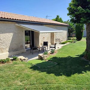 הוילה La Creche Maison Des Hauts, Terre De Lavoirs Exterior photo