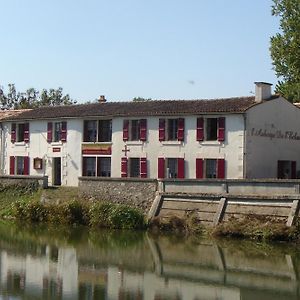 קולון L'Auberge'Inn Exterior photo