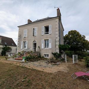 הוילה Jeu-les-Bois Ancien Pavillon De Chasse Du 19Eme Avec Jardin Et Parking, Proche Gr46 - Fr-1-591-614 Exterior photo