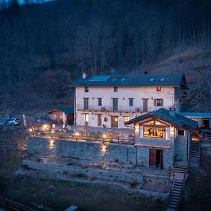 אפרטהוטל San Damiano Macra Locanda Il Campo Della Quercia Exterior photo