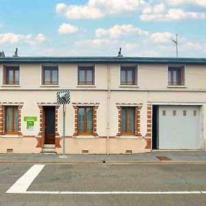 הוילה La Bazoche-Gouet Maison Spacieuse Avec Jardin, Bbq, Table De Ping-Pong, Proche Commerces, Pour 9 Personnes Et Bebes - Fr-1-581-96 Exterior photo