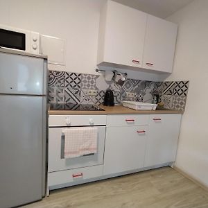 פרל Moeblierte Wohnung Fuer 2 Personen - Kmk Monteure Exterior photo