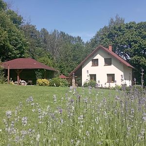 הוילה Jelcovy Lhotky Domek V Osade Kladiny Exterior photo