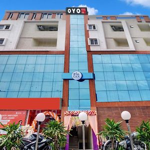 ויסאקפאטנם Hotel O Murali Nagar Near Nad Junction Exterior photo