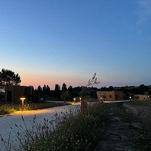 Berson Vineyard Cabins At Chateau Puynard Exterior photo