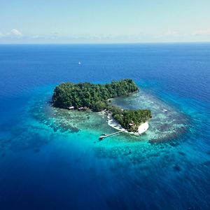 Angkayo Bolilanga Island Resort - Togean Island Exterior photo