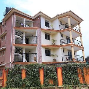 Fort Portal Sarai Hotel Exterior photo