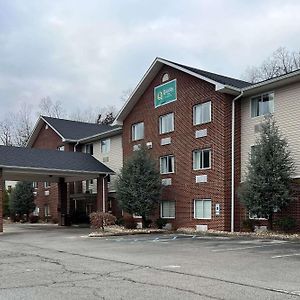 הנטינגטון Quality Inn Exterior photo