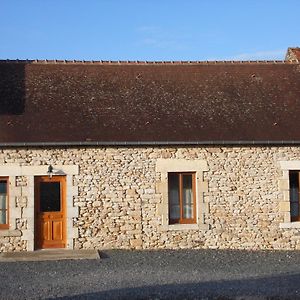 הוילה Prissac Charmant Gite En Brenne Avec Jardin, Piscine Partagee Et Proximite Sentiers De Randonnee - Fr-1-591-99 Exterior photo