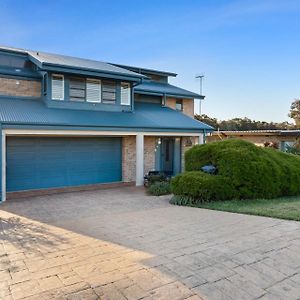 הוילה דה אינטרנס Lakeside Glass House Exterior photo