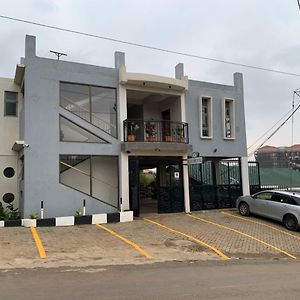 Fort Portal Jade Hotel Exterior photo