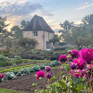 Feusines Romantic Cottage In Garden Of Medieval Chateau Exterior photo