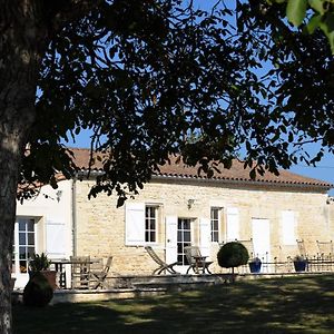 הוילה Saint-Seurin-de-Cadourne Chateau Doyac Exterior photo