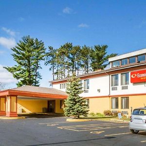 סטיבנס פוינט Econo Lodge Inn & Suites Exterior photo