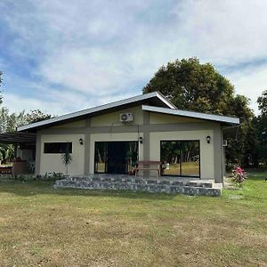 Botolan River Farm Stay Near Beach W Fiber Optic And Netflix Exterior photo