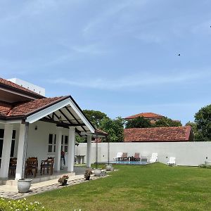 Wennappuwa Villa Dario Exterior photo