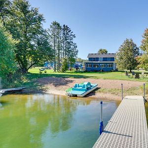 הוילה Luck Lakefront Cabin With Fire Pit In Frederic! Exterior photo