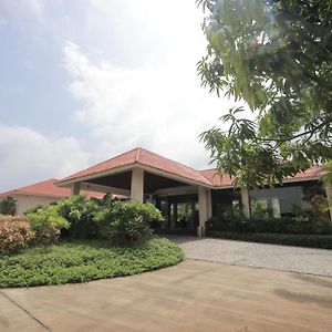 מלון Rawālia Club Mahindra Pavagadh Exterior photo