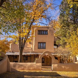 טאוס Sagebrush Inn & Suites Exterior photo