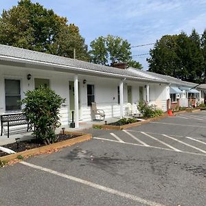 פיטספילד Heart Of The Berkshires Motel Exterior photo