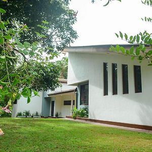 Bandaragama Villa For Leisure And Work At Kalutara Suburbs Exterior photo