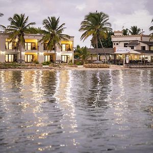 Magila Castelo Beach Resort Exterior photo