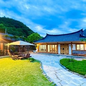 מלון Suncheon Sumiyeonga Hanok Private House Exterior photo