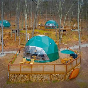 לינה וארוחת בוקר Swan Lake Domes At Catskills Exterior photo