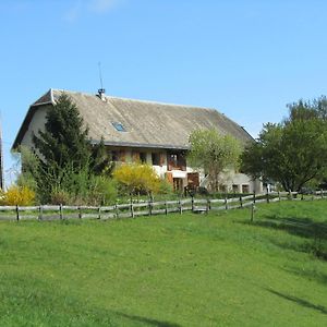 לינה וארוחת בוקר Saint-Sulpice  La Chambre Du Tilleul De La Tarte Qui Flette Exterior photo