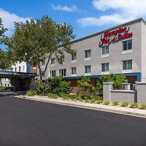 Hampton Inn & Suites יובה סיטי Exterior photo