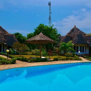 Kinondo Pintadera Beach Lodge Diani Exterior photo