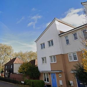 הוילה Lexden Colchester Retreat - 4Br 2Bath Ample Street Parking Exterior photo