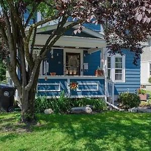 פוקיפסי Charming 1925 Craftsman Home Exterior photo