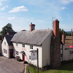 מלון הרפורד The Red Lion, Madley Exterior photo