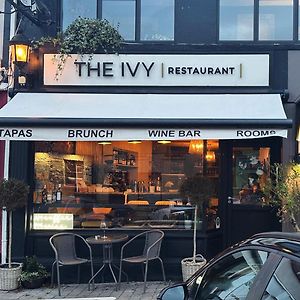 קליפדן The Ivy Rooms Exterior photo