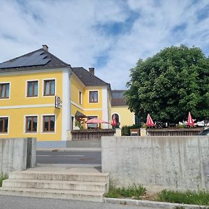 מלון אמרסדורף אן דר דונאו Gasthof Weidenauer- Gabi'S Cafe Exterior photo