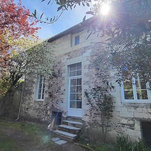 דירות אנסניס Loire And Baluchon Exterior photo