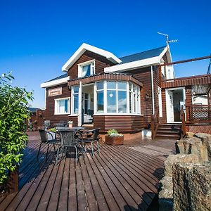 Þórshöfn Guesthouse Lyngholt Exterior photo