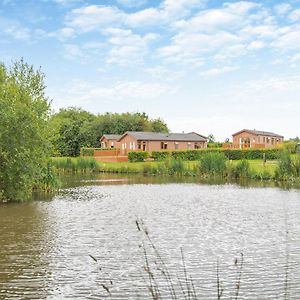 Cardeston Wigmore Lakes Lodges Exterior photo