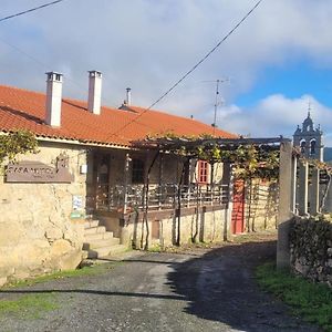 לינה וארוחת בוקר Sober Casa-Museo Genia Trigo Exterior photo