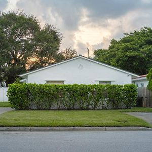 הוילה The Peacock Bungalow Near Fort Lauderdale Beach! Exterior photo