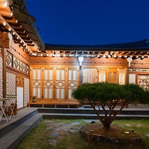 הוילה אנדונג Feel Good Hanok Exterior photo