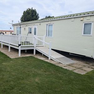 מלון אינגולדמלס C10 Millfields Caravan Park 2 Double Beds Lead Person Must Be Over 30 Exterior photo