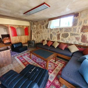 הוילה Mzaar Kfardebian Faraya Chalet Exterior photo