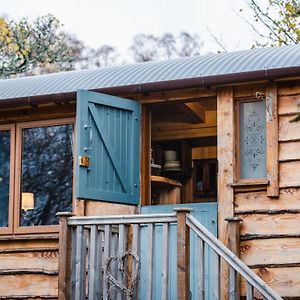 Bearnock Holiday Home Shepherds Hut By Interhome Exterior photo