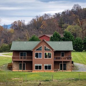 הוילה לוראיי Eagle Rock Cabin 2319 Valley Burg Road Exterior photo