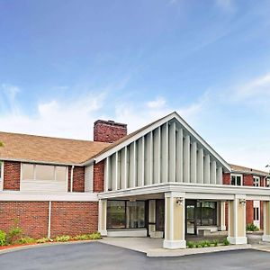 מלון Ramada By Wyndham Seekonk Providence Area Exterior photo